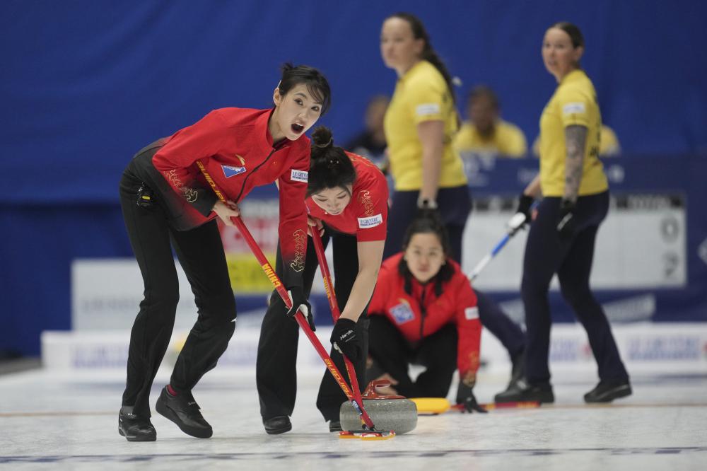 天王盖地虎！汉堡后卫复刻2017年吉鲁的神级蝎子摆尾