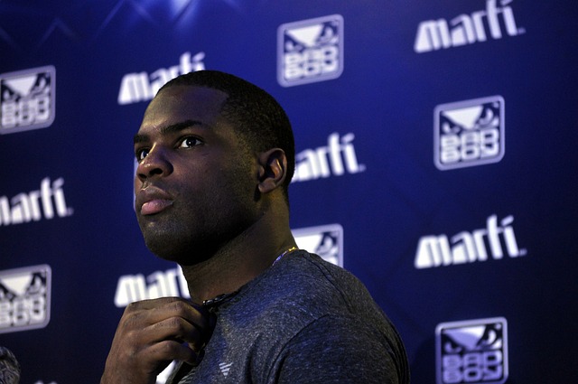 何宇鹏：在国安踢球真的很幸福；法比奥实至名归的金靴太帅啦